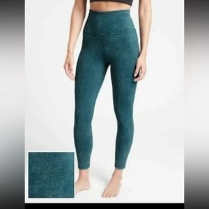 Athleta Elation Garment Dye 7/8 Tight